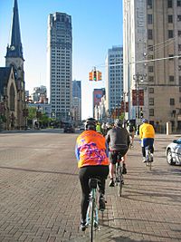 Biking-on-woodward-avenue