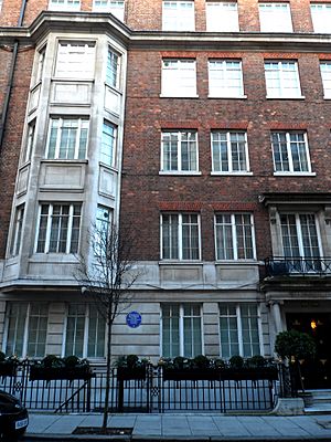 Edward R. Murrow - Weymouth House 84-94 Hallam Street Fitzrovia W1W 5HF