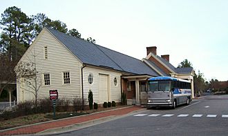 Greyhound motorcoach at Williamsburg Transportation Center 2-03-2008