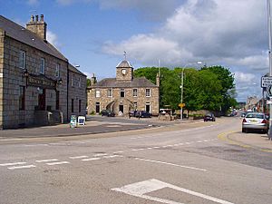 Kintore Town Centre - geograph.org.uk - 15863.jpg