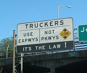 Truckersuseexpwysnotpkwys