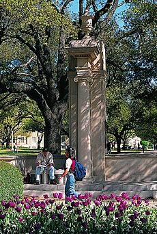 Veterans Plaza