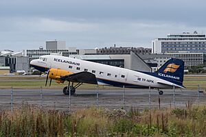 2017-08-27 Icelandair Douglas DC-3 (TF-NPK) at Reykjavik, Iceland