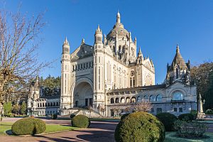 Basilique Sainte-Thérèse de Lisieux-2876