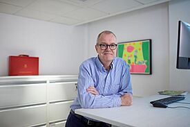 Dr Patrick Vallance