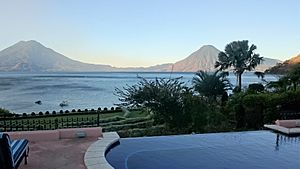 Hotel Atitlan2