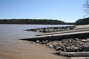 2008-03-09 Falls Lake boat ramp.jpg