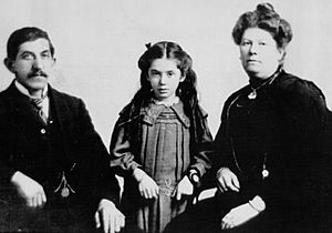 Benjamin, Eva and Esther Hart