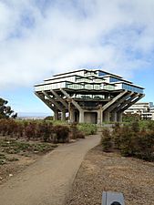 Geisel Library 3 2013-08-08