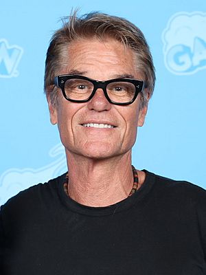 Harry Hamlin Photo Op GalaxyCon Raleigh 2023.jpg