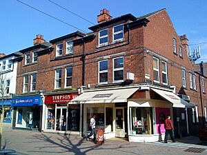 High Road, Beeston (geograph 1826539).jpg