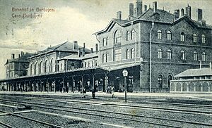 Suceava railway station (39856700481)