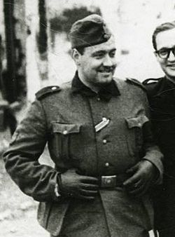 Agustín Aznar BVD c. 1941-1943 (cropped).jpg