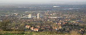 Hyde from Werneth Low (crop) Feb 2008.jpg