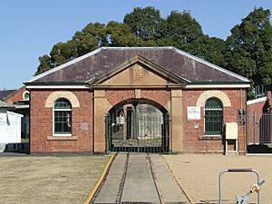 Newington Armory gatehouse (5714944907).jpg