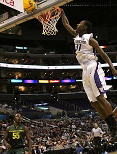 Terrence Ross dunk