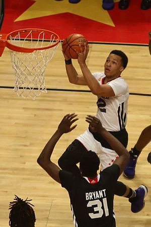 20150401 MCDAAG Jalen Brunson drives to the hoop (3)