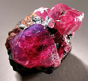 Corundum-winza-17d