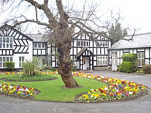 Crabbs House, Barham Park, Sudbury Town from the West