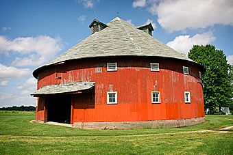 FrankSenourRoundBarn.jpg