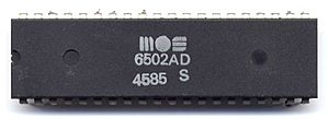 MOS 6502AD 4585 top.jpg