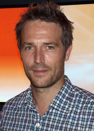 Michael Vartan 2010 cropped.jpg