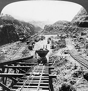 Panama Canal under construction, 1907