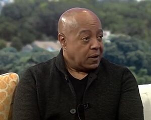 Peabo Bryson (2).jpg