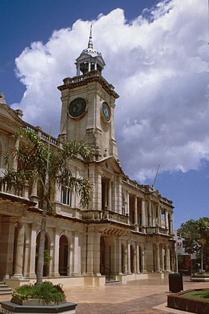 Rockhampton Post Office (former) (1996).jpg