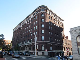 YMCA, Chestnut Street, Springfield MA.jpg