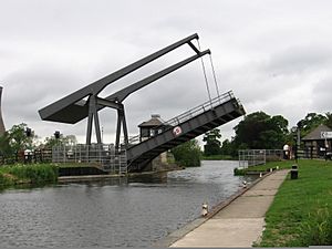 Barnby Dun - lift bridge (Geograph-2421439-by-Dave-Bevis)