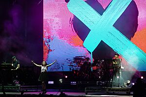 Chvrches (45670225075)