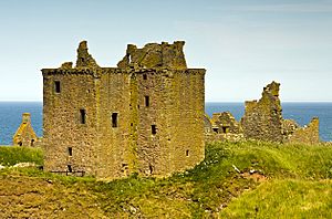 Dunnottar Castle - geograph.org.uk - 1550279