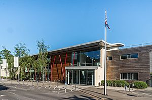 Leatherhead Leisure Centre (geograph 5410389)