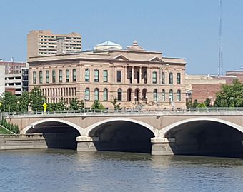 Public Library of Des Moines.jpg