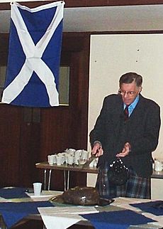 Bob Purdie addressing haggis 20040124 (cropped)