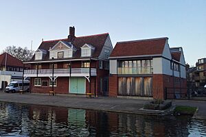 Cambridge boathouses - Goldie