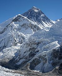 Everest kalapatthar crop