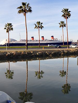 HMSQueenMary photo D Ramey Logan