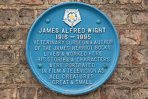 Herriot memorial sign 9665