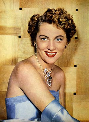 Joan Fontaine 1951.jpg