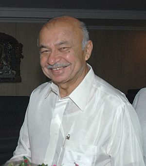 Shri Sushilkumar Shinde, in New Delhi on August 06, 2009 (cropped).jpg