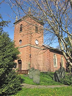 St Llwchaiarn’s church, Llanllwchaiarn 02.jpg