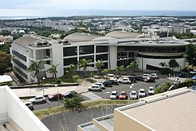 Bâtiment-faculté-Sciences-Réunion