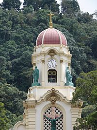 Fredonia torre iglesia parque