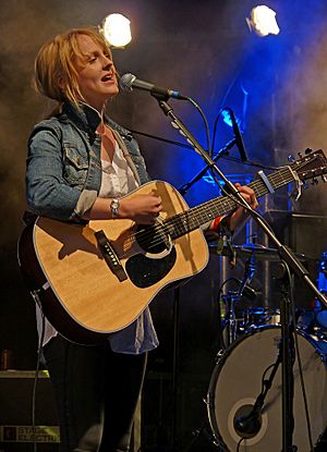 Laura Marling Glastonbury 2010