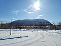 Mont-Saint-Hilaire-QC-Vue de la montagne à partir du stationnement de la gare ferroviaire-2022-02-05