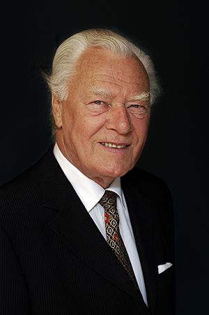 Poul Schluter portrait 2005.jpg