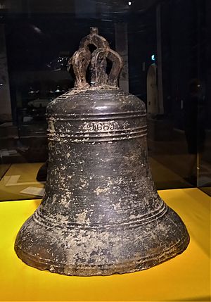 Ship's bell (HMS Gloucester)