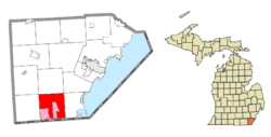 Location within Monroe County (red) and the administered communities of Lambertville and Temperance (pink)